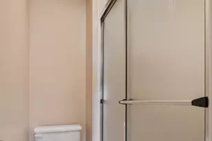 815 Leicester Rd, Elk Grove Village, IL 60007 - Photo 17