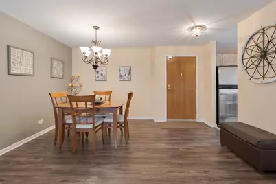 815 Leicester Road #114A, Elk Grove Village, IL 60007 - Photo 7