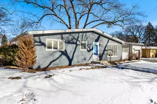 648 E Lincoln St, Palatine, IL 60074 - Photo 3