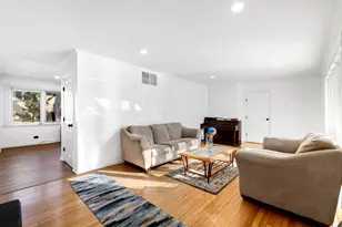 648 E Lincoln St, Palatine, IL 60074 - Photo 5