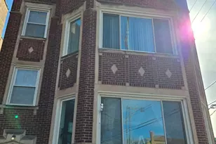 7847 S Paxton Ave, Chicago, IL 60649 - Photo 1