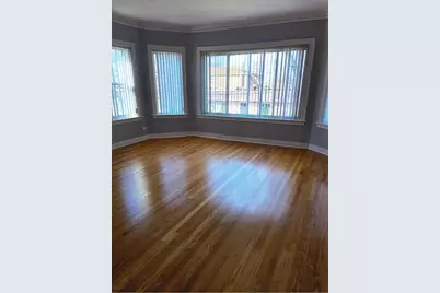 7847 S Paxton Avenue, Chicago, IL 60649 - Photo 5