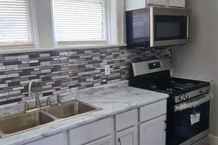 7847 S Paxton Ave, Chicago, IL 60649 - Photo 7