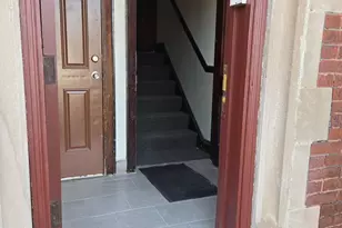 7847 S Paxton Ave, Chicago, IL 60649 - Photo 3