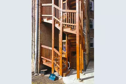 7847 S Paxton Avenue, Chicago, IL 60649 - Photo 9