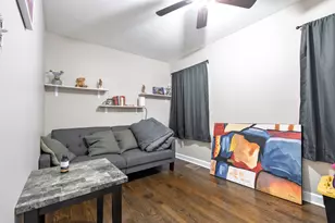 6825 S Rockwell St, Chicago, IL 60629 - Photo 15