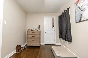 6825 S Rockwell St, Chicago, IL 60629 - Photo 9