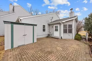 1095 Devonshire Ave, Naperville, IL 60540 - Photo 35