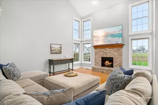 39W771 Benton Ln, Geneva, IL 60134 - Photo 5