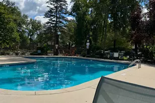 8137 Chestnut Dr, Palos Hills, IL 60465 - Photo 35