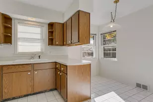 4700 Central Ave, Western Springs, IL 60558 - Photo 9