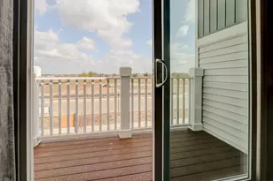 402 Comstock Rd, South Elgin, IL 60177 - Photo 31