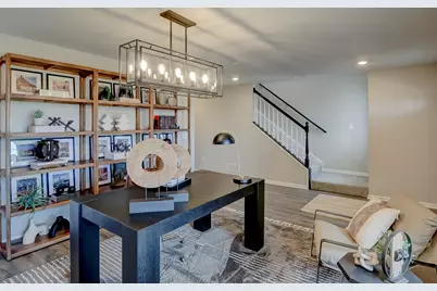 402 Comstock Road, South Elgin, IL 60177 - Photo 5