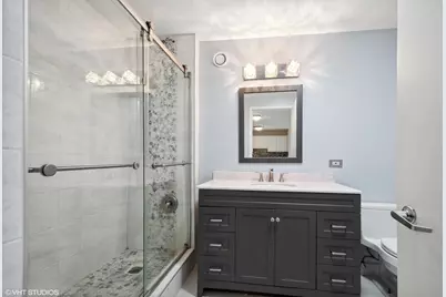 545 N Dearborn Street #1809, Chicago, IL 60654 - Photo 9