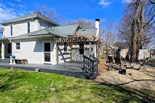 110 Duell St, Milmine, IL 61855 - Photo 3