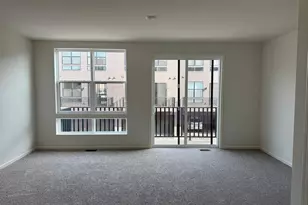 347 Summit Cir, Lombard, IL 60148 - Photo 7