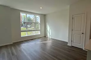 347 Summit Cir, Lombard, IL 60148 - Photo 5