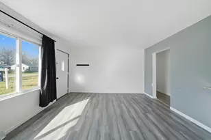 349 Woodland Dr, Grayslake, IL 60030 - Photo 15