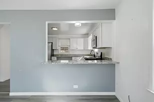 349 Woodland Dr, Grayslake, IL 60030 - Photo 9