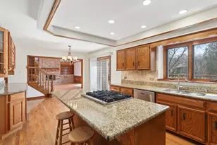 1000 Sheringham Dr, Naperville, IL 60565 - Photo 17