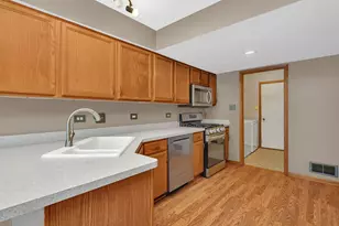 936 Treeline Ct, Lockport, IL 60441 - Photo 3