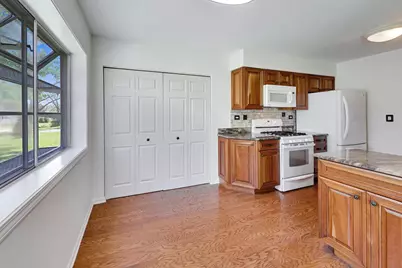 927 Kilkenny Drive #A, Wheaton, IL 60189 - Photo 5
