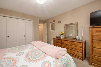 1196 Nottingham Lane, Elgin, IL 60120 - Photo 35