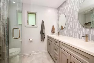 1196 Nottingham Ln, Elgin, IL 60120 - Photo 33