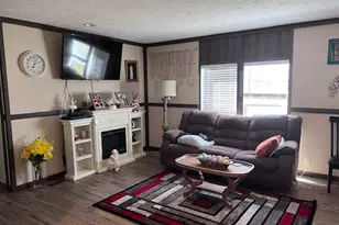 344 Seba St, Hurst, IL 62949 - Photo 7