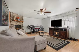 2731 201st Pl, Lynwood, IL 60411 - Photo 7