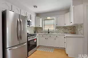 8049 N Overhill Ave, Niles, IL 60714 - Photo 5