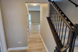 2412 Fleetwood Dr, Joliet, IL 60432 - Photo 5