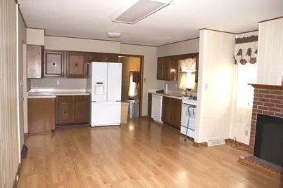 321 E Elm Street, Piper City, IL 60959 - Photo 7