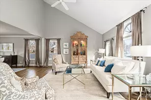 1894 Maine Dr, Elk Grove Village, IL 60007 - Photo 5