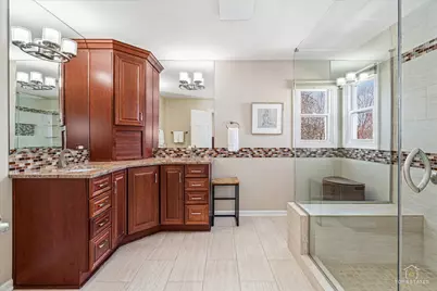 1894 Maine Drive, Elk Grove Village, IL 60007 - Photo 19