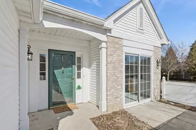 2334 Meadowcroft Lane, Grayslake, IL 60030 - Photo 5