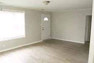 17 Oak Ln, Park Forest, IL 60466 - Photo 3