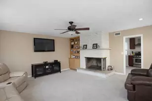 2204 Edgewood Rd, Waukegan, IL 60087 - Photo 3