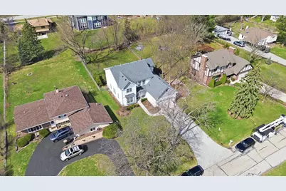 7814 Brookbank Road, Willowbrook, IL 60527 - Photo 29