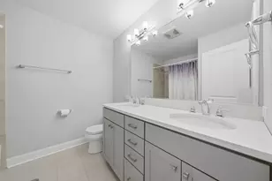 7814 Brookbank Rd, Willowbrook, IL 60527 - Photo 13