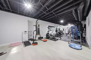 7814 Brookbank Rd, Willowbrook, IL 60527 - Photo 17