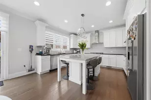 7814 Brookbank Rd, Willowbrook, IL 60527 - Photo 7