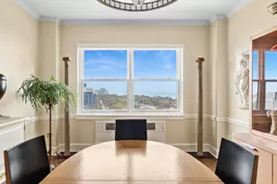 4300 N Marine Dr, Chicago, IL 60613 - Photo 13