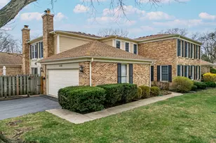 1122 Creekside Dr, Wheaton, IL 60189 - Photo 1