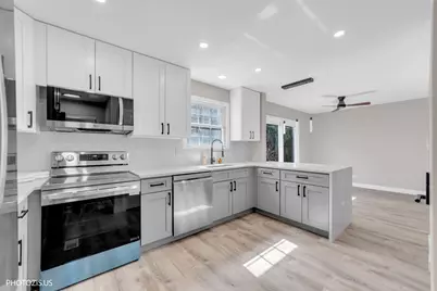 642 Williams Court, Gurnee, IL 60031 - Photo 9