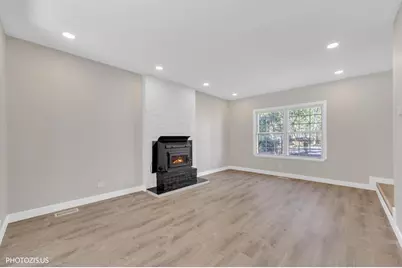 642 Williams Court, Gurnee, IL 60031 - Photo 5