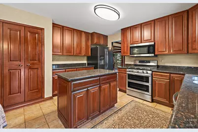 1630 Castaway Court, Hoffman Estates, IL 60010 - Photo 15