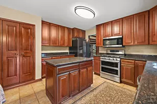 1630 Castaway Ct, Hoffman Estates, IL 60010 - Photo 15