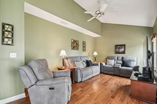 4425 Castlebar Ln, Hanover Park, IL 60133 - Photo 7