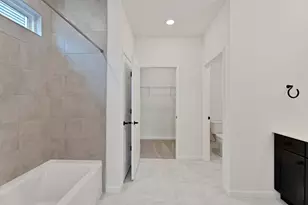 3284 Mallory Creek Ln, Aurora, IL 60503 - Photo 9